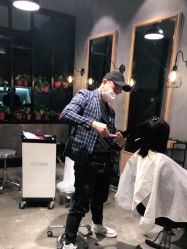 -时尚殿堂明星门店