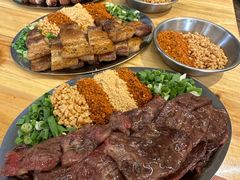 -赞酱川式烤肉(蜀都万达店)