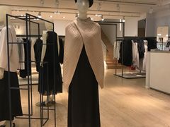 -COS(月星环球港店)