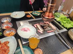 -臻牛烤肉
