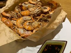 纸包爆炸罗氏虾-罗氏十三活虾餐厅(光谷K11购物艺术中心店)