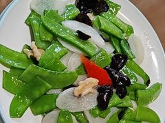 -东口码头·烧鸽子·鱼头泡饼·地方菜(金鹰悦城店)