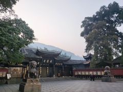 -峨眉山报国寺