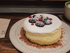 杂莓酸奶油松饼-無早咖啡
