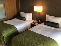 -上海滴水湖皇冠假日酒店