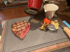 -恰餐厅及酒吧 CHAR Bar & Grill (北京丽都皇冠假日店)