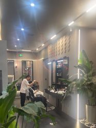 -老肖男士理发店