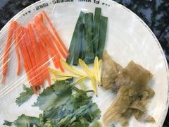 蔬菜拼盘-飞虎过桥米线(翠湖店)