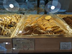 -光明牛奶棚(南泉店)