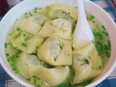 特色荠菜馄饨-潘国仙耳光馄饨(黄家阙路店)