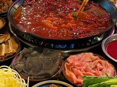 -渝嘴小老弟老火锅(华新村店)