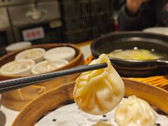 -馋三尺蟹粉小笼(人民广场店)