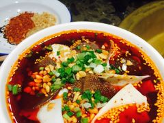 -沪小二炭火蛙锅(淮海中路美食不夜城店)