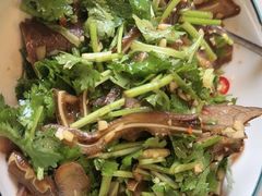 -刘胖子家常菜·蹄花焖藕(中央花园店)