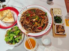 -鲁南仔·滕州炒鸡(经三路店)