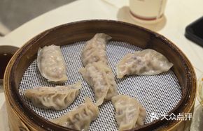 Thin-skinned Mushroom and Fresh Pork Steamed Dumplings