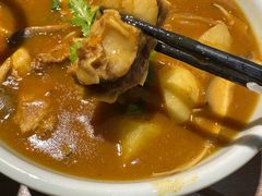 招牌黄咖喱牛腩热锅配米饭-长勺子东南亚(街道口店)