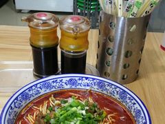 -萍记·鲜肉泡菜粉·非遗襄阳牛肉面