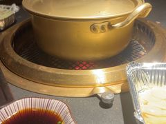 -铭牛烧肉·和牛海鲜自助(高新月牙湖店)