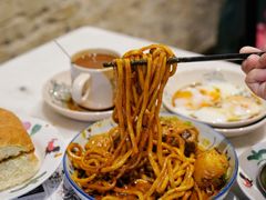 招牌黄金干咖喱面-何九海南茶店(鬼仔巷店)