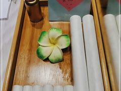 -莱蔻·圣灸堂·推拿艾灸(天山店)