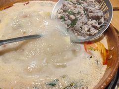 -洱火云南酸菜牛肉火锅(石景山当代商城店)