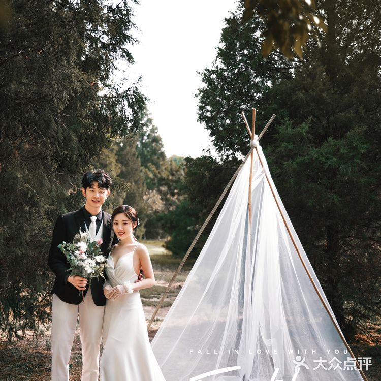 婚纱照千万不要让女生选，否则的话都很～美～