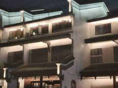 -巴陵广场