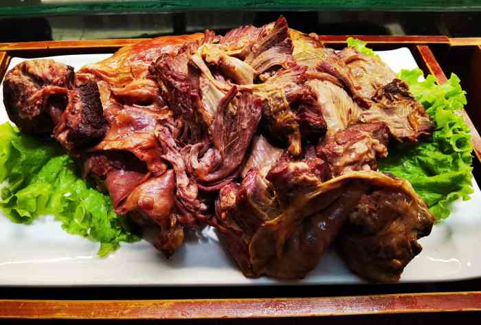 小张果老驴肉老店(临河街店no.006店)-"位置方便,店里环境也不错[强]!