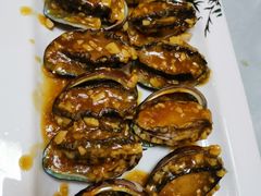 蒜蓉鲍鱼-宾朋海鲜特色美食餐厅·纯手工鲅鱼水饺(兴海路店)