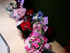 -谷莠子花艺气球派对·绿植造景·花艺沙龙(东海缤纷天地店)