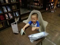 -钟书阁(松江泰晤士小镇店)