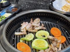-红泥小火炉·东北泥炉烤肉(天一旗舰店)