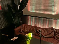-Mx.cocktail bar