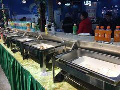 自助取餐区-大师兄酱骨火锅