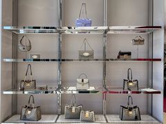 -Gucci(首创奥特莱斯店)
