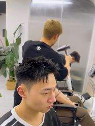 -尤司男士国潮理发馆