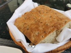 -卡普里披萨·牛扒·下午茶