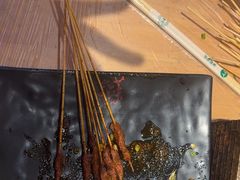 -老街烧烤大排档·地道湖北菜·龙虾馆(汉口火车站店)
