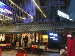 -刘姐啤酒鱼民族演艺餐厅(西街总店)