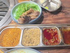 -明洞阿姨·韩式酱蟹烤肉·创意料理(三元桥店)