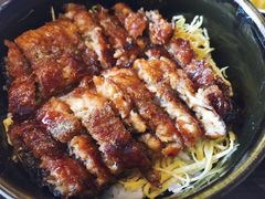 鳗鱼盖饭定食-自由之丘