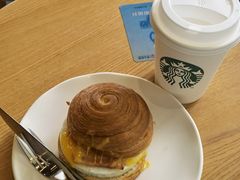 -星巴克(七宝领展广场1F店)