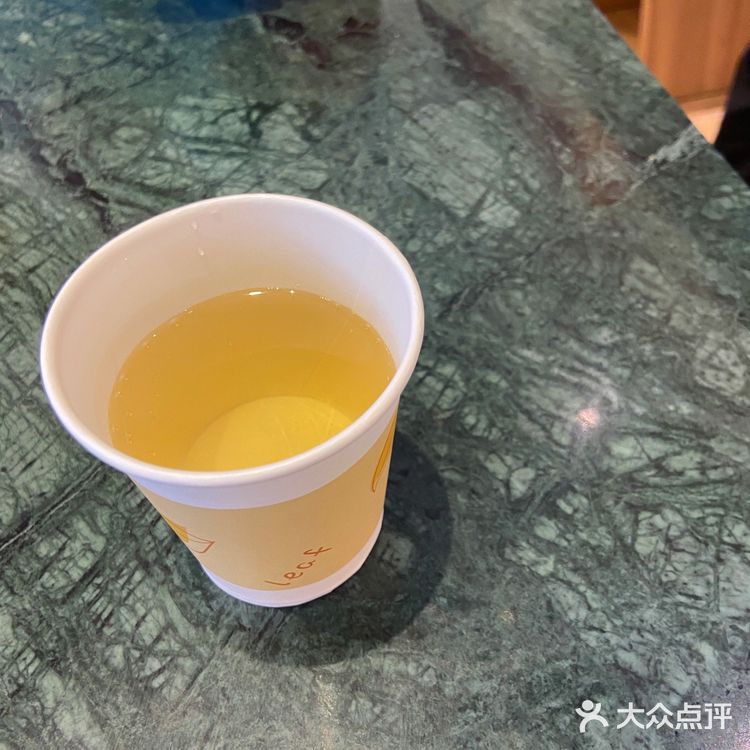 空档期被我们碰上。拌面的分量比汤面的量大噢