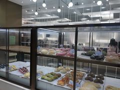 面包甜点陈列柜-奈雪的茶(华侨城创意园店)