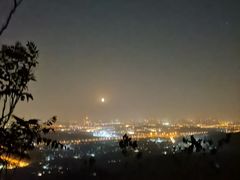 -鬼笑石后山停车场
