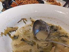 -严记小天府酸菜鱼(西四路店)