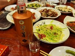 -郑东靓靓虾馆·金牌油焖大虾(天泽街店)