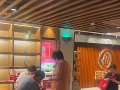 -海底捞火锅鲜切牛肉主题店(长寿路店)