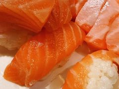 -广州万富希尔顿酒店·感趣自助餐厅·金秋蟹宴生蚝海鲜刺身